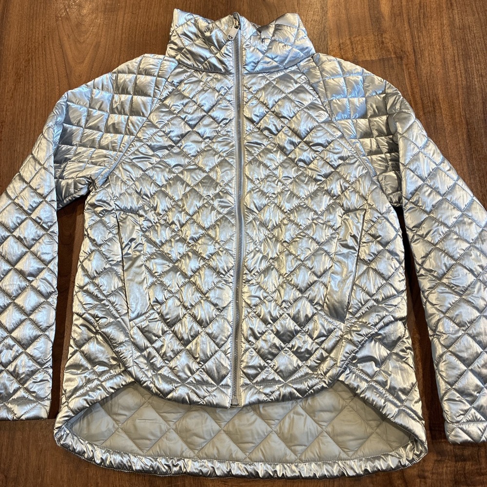 Athleta Whisper Featherless Silver Metallic Quilted Puffer Womens Jacket Sz XS